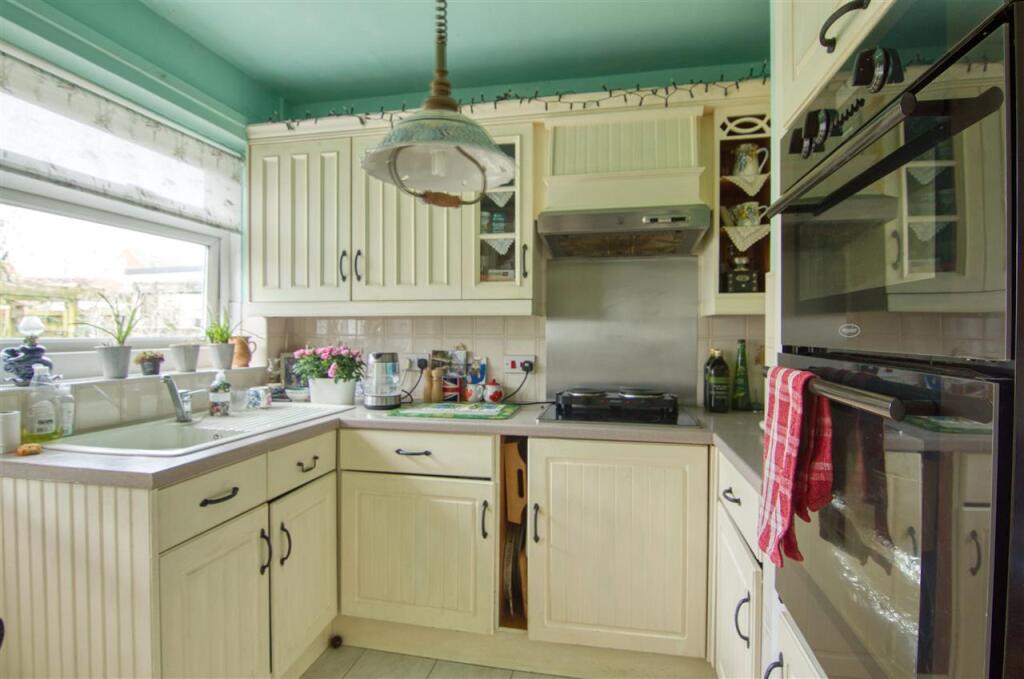 Kirkhurst Close, Brightlingsea - View 5