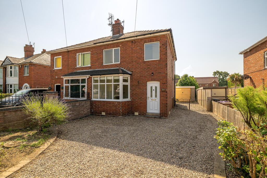 Main image of property: Newark Road, South Hykeham, Lincoln, Lincolnshire, LN6 9NP