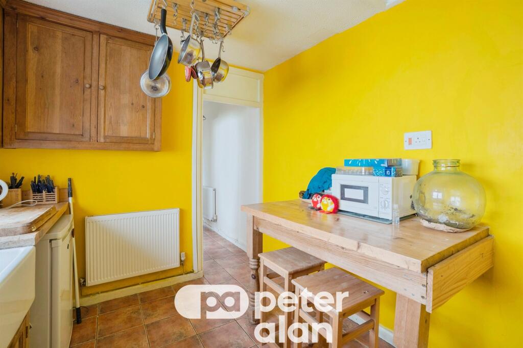 House in Newport, Five Lanes, Graig - More