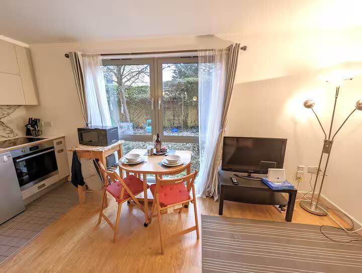 Main image of property: Deals Gateway, London, SE13