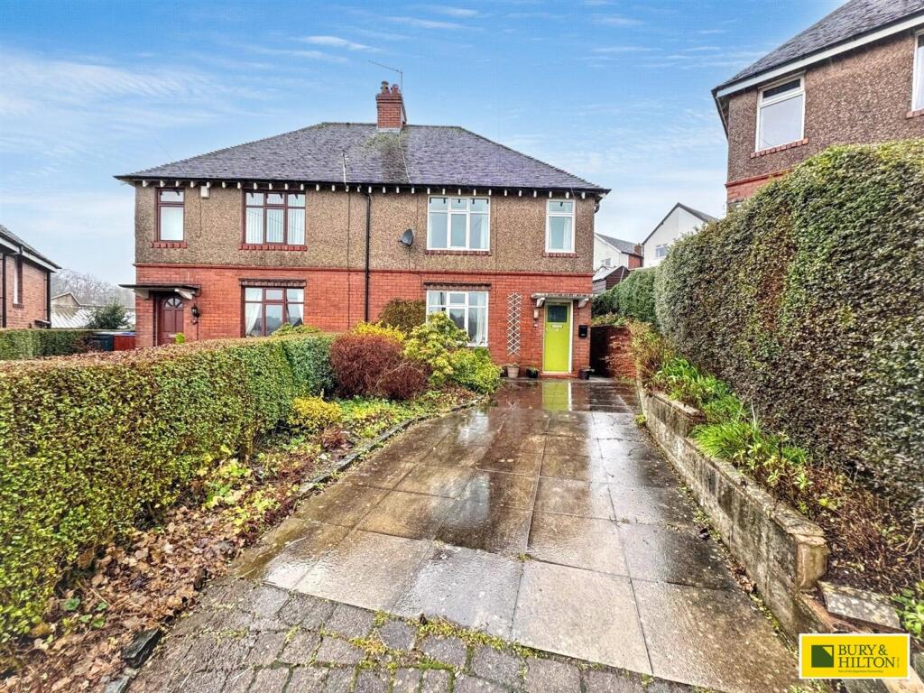 Main image of property: The Walks, Leek