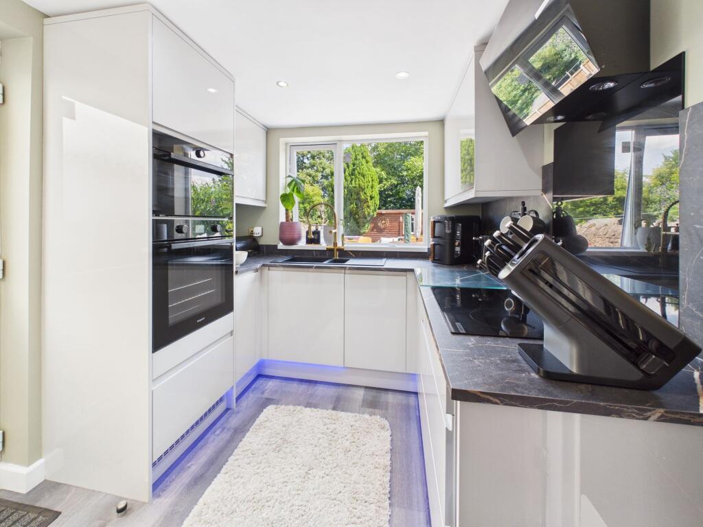 West Hill, Sutton in Ashfield, Nottinghamshire - More
