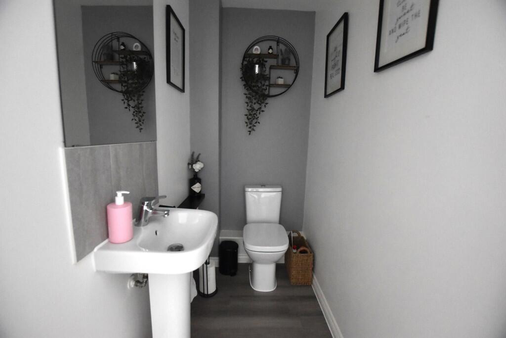 Eden Drive, Colchester photo 5