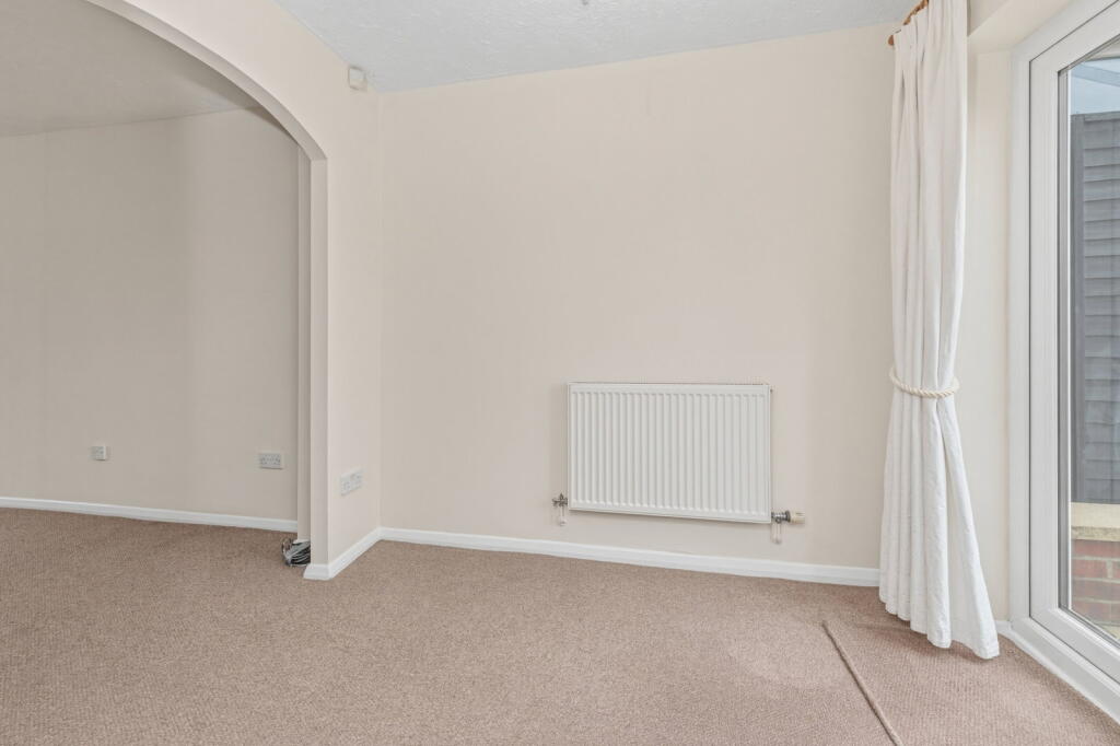 House in Leeds, West Yorkshire - View 5