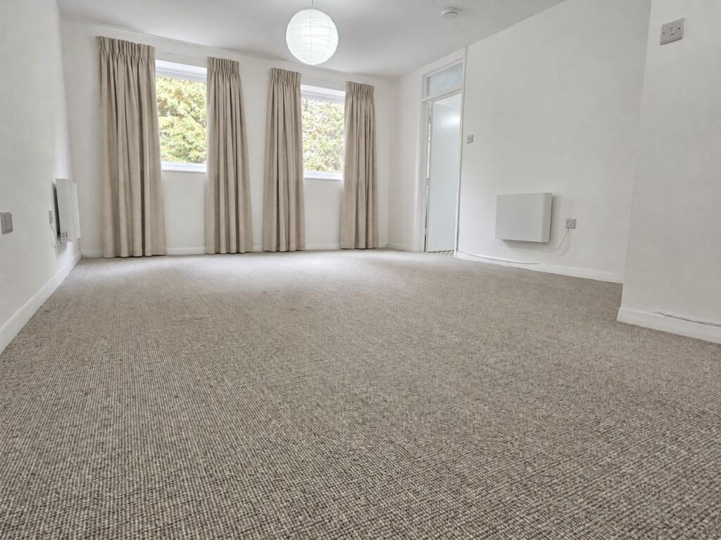 Main image of property: Cambridge Park, East Twickenham
