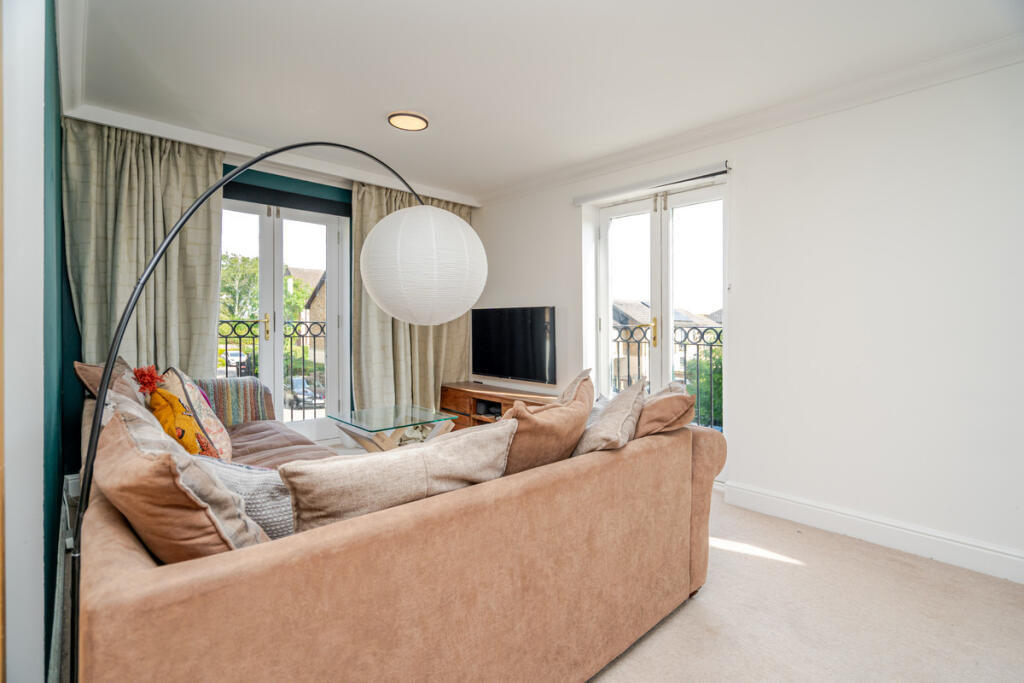 Apartment in Milton Keynes, Medbourne, Shenley Church End - View 3