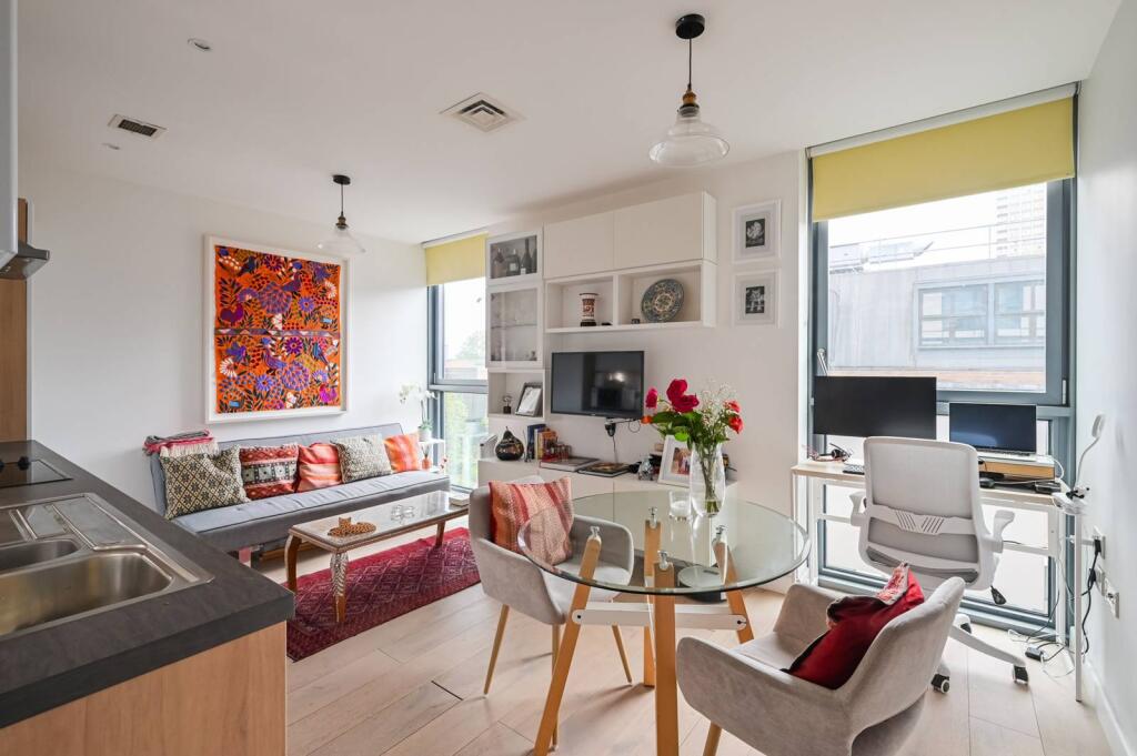 Main image of property: Fable Apartments, City Road, EC1V, Old Street, London, EC1V