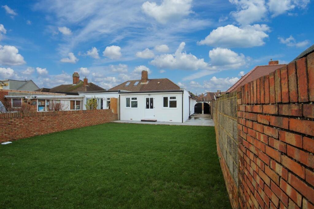 House in London - View 2