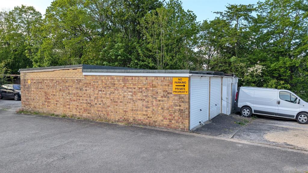 Rubens Close, Keynsham photo 4