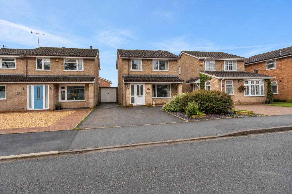 3-bed detached on Columbia Drive, Lowerwick, Worcester, £300,000