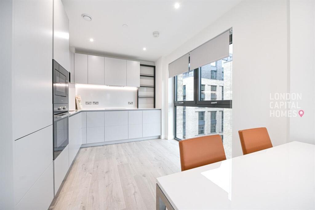 Apartment in London - View 5