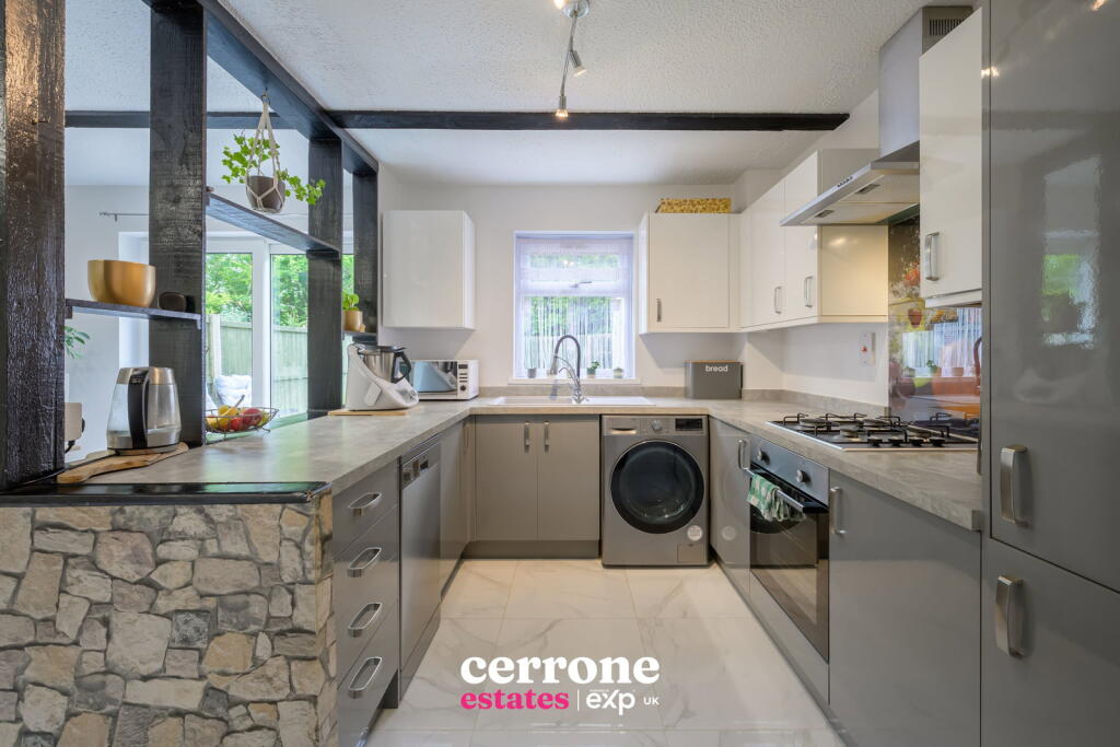 House in Redditch, Worcestershire - View 6