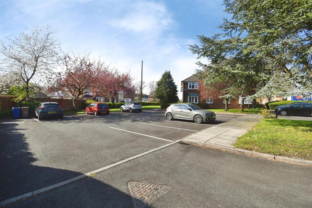 Apartment in Anlaby Common, Anlaby with Anlaby Common - More