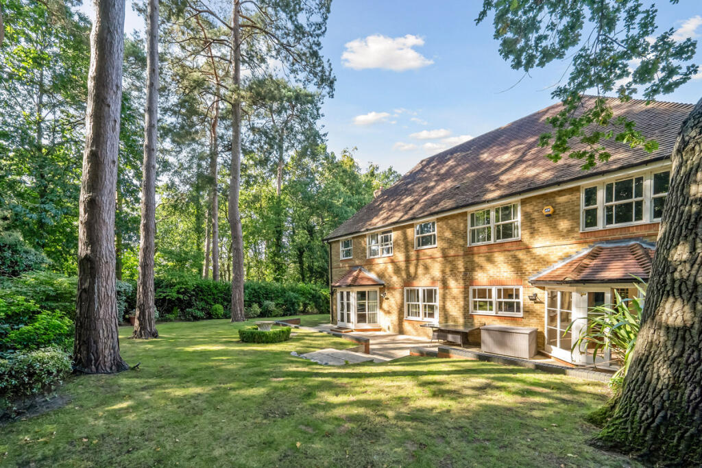 Sandringham Park, Surrey, KT11 – pohled 4