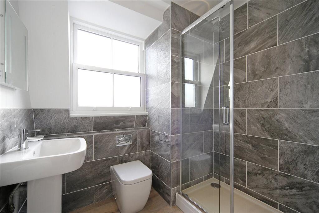 Apartment in London - More