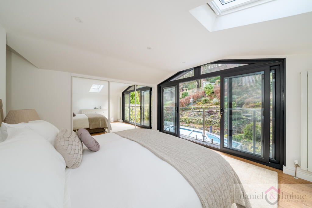 House in Stoke-on-Trent - View 5