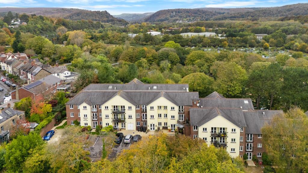 2-bed flat on Station Road, Radyr, CF15, £189,950