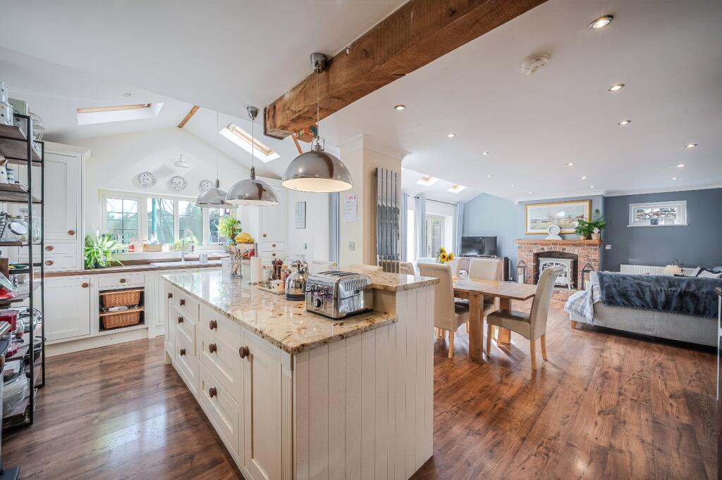 Harrogate Road, Ferrensby, Knaresborough, North Yorkshire, HG5 photo 2