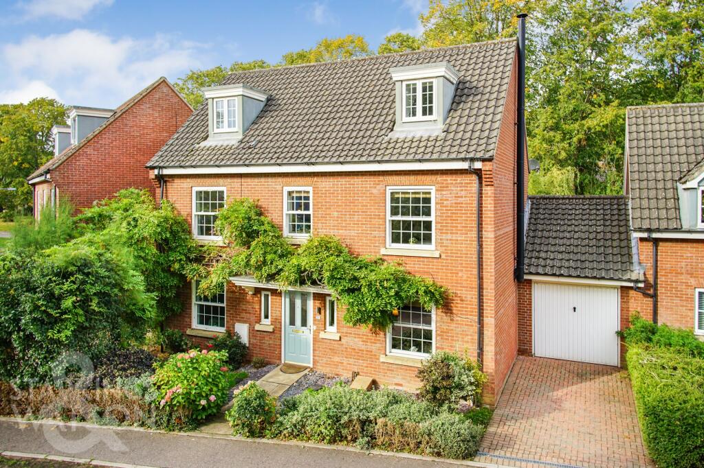 5-bed detached on Nelson Drive, Little Plumstead, Norwich, £440,000