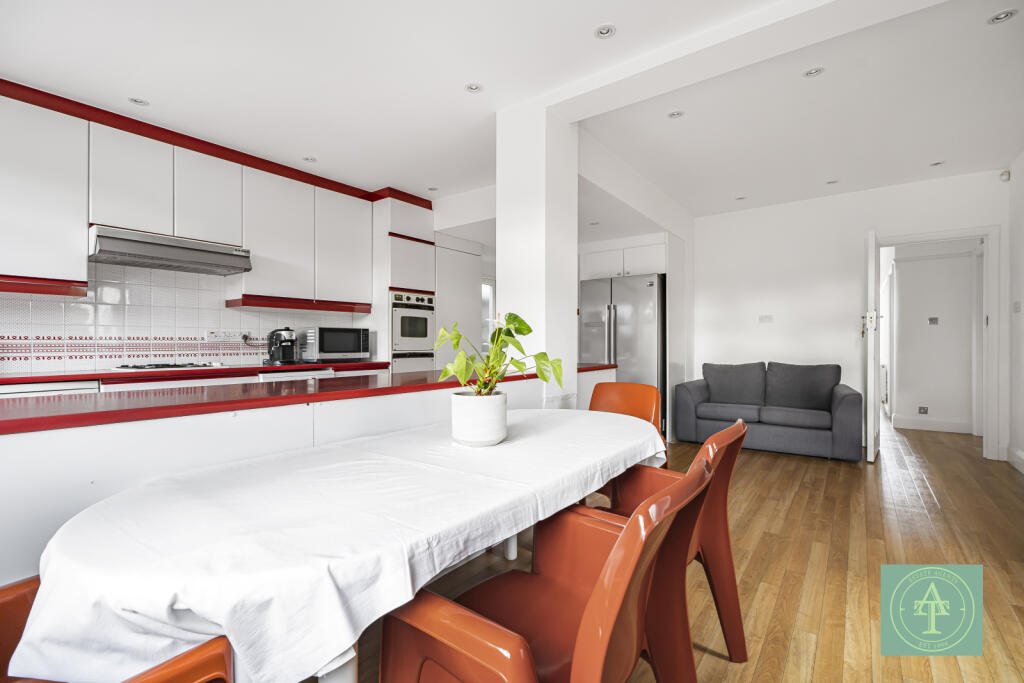 House in London, Southgate - View 4