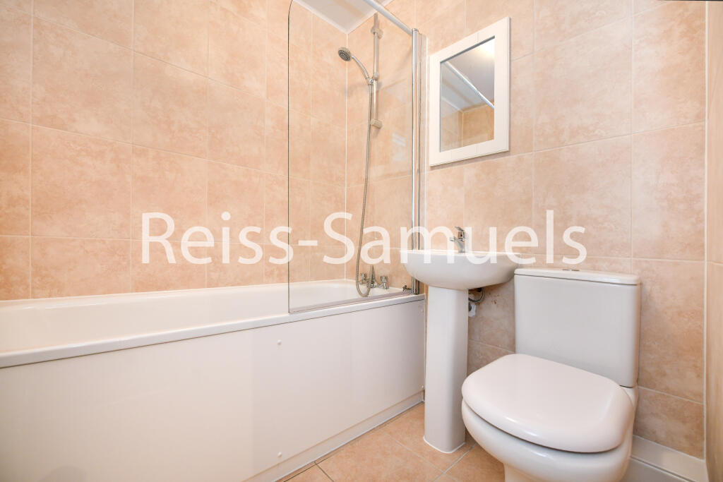 6 bedroom terraced house for rent