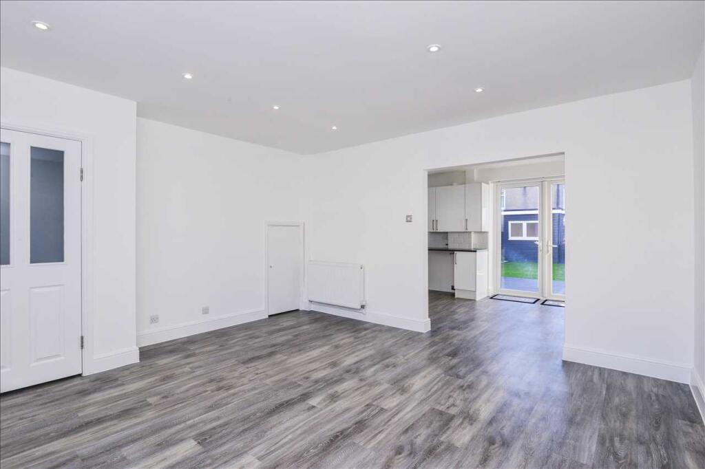 House in London, Dacre Park Estate, Blackheath - View 2