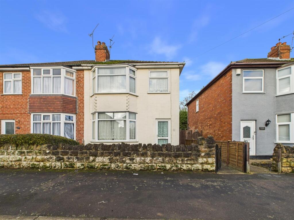Main image of property: Middle Avenue, Loughborough, LE11 5HZ