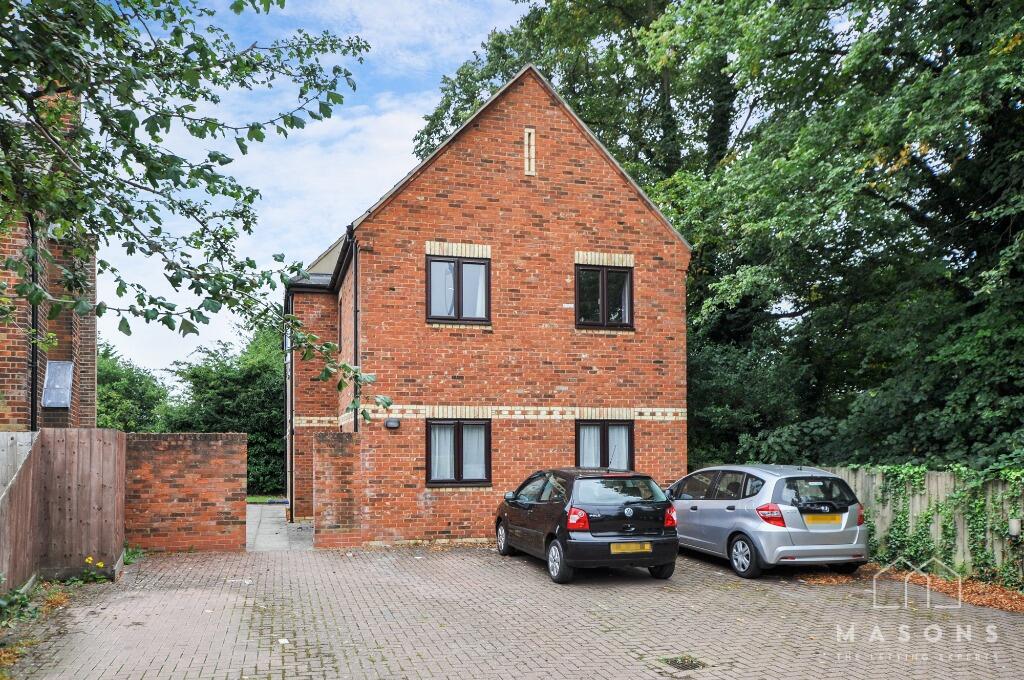 Main image of property: Bearton Villas, 36 Bedford Road, Hitchin, Hertfordshire, SG5 2TY