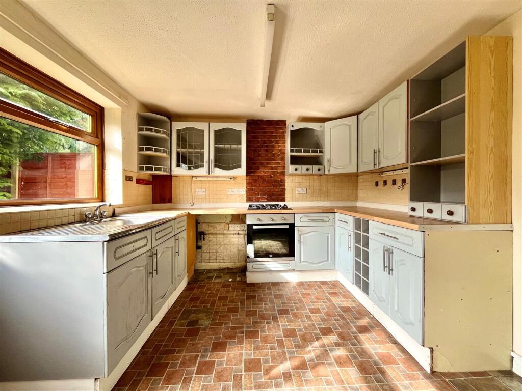 Manning Road, Moulton, Northampton, NN3 photo 2