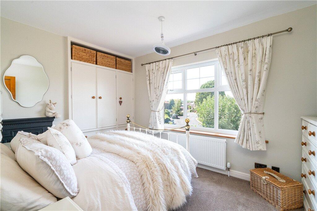 House in Leeds, Greenbottom, Shaw Lane - View 4