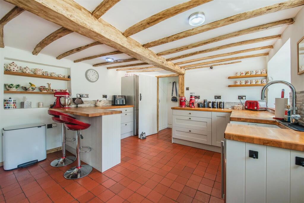 House in Test Valley, Upper Clatford - More