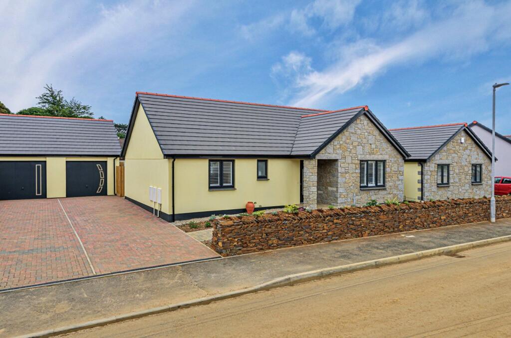 Main image of property: Gwel Tregennow, Camborne, Cornwall