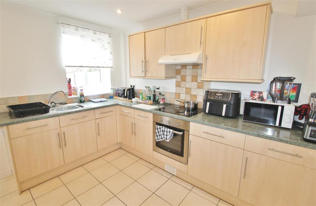 House in South Kesteven, Grantham - View 2