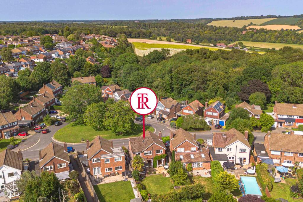 4-bed detached on 24 Hithercroft Road, Downley, High Wycombe, Buckinghamshire, HP13 5LS, £700,000