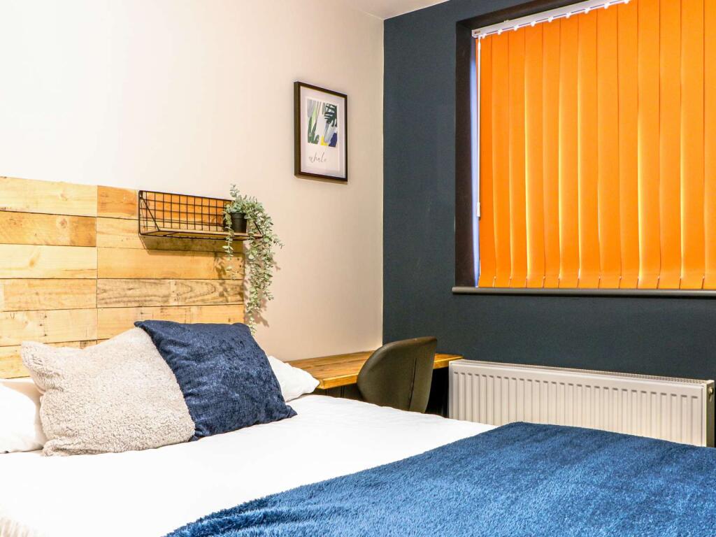 Main image of property: Glebe Road