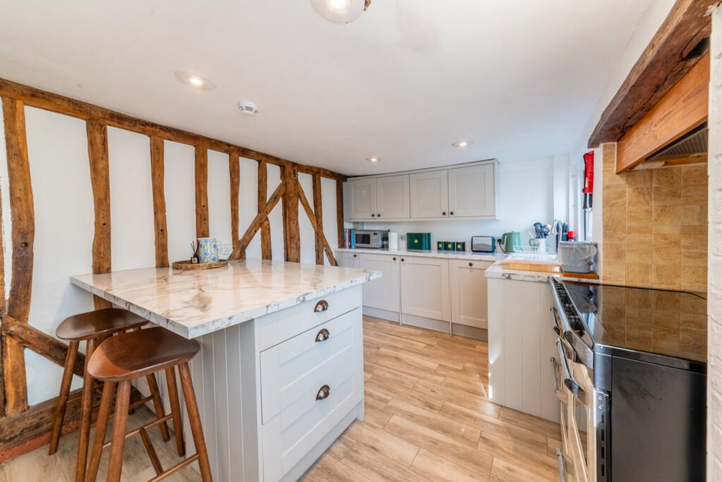 House in Tunbridge Wells, Horsmonden - More