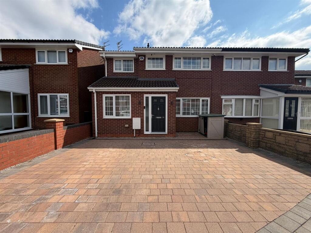 Kingfisher Avenue, Audenshaw, Manchester