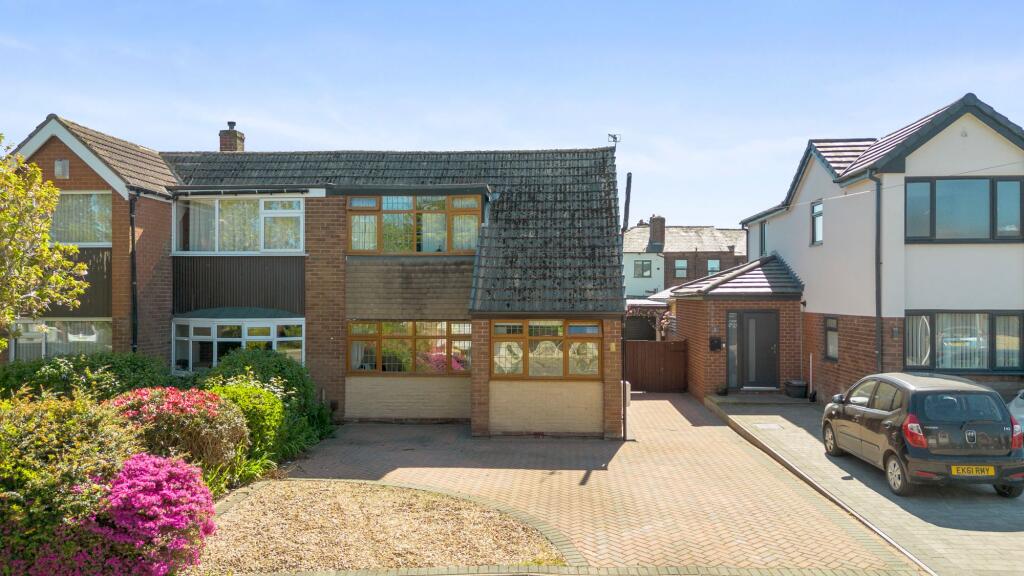 Main image of property: Kinross Avenue, Ashton-In-Makerfield, WN4