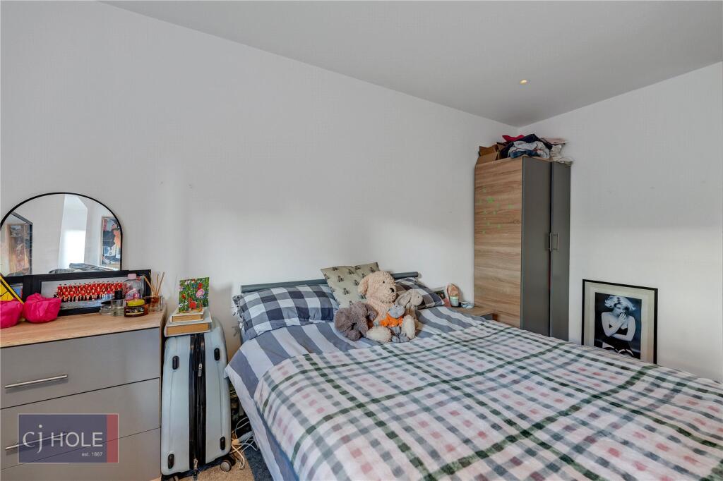 6 bedroom apartment for rent