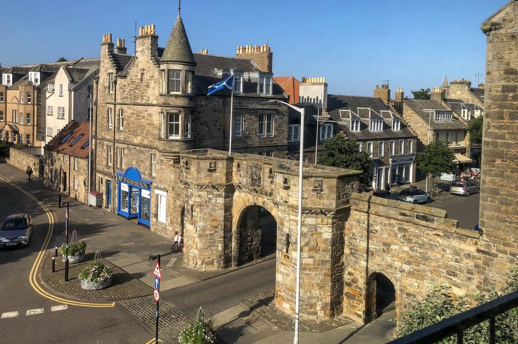 14, West Port Court, Bridge Street, St. Andrews, Fife photo 3