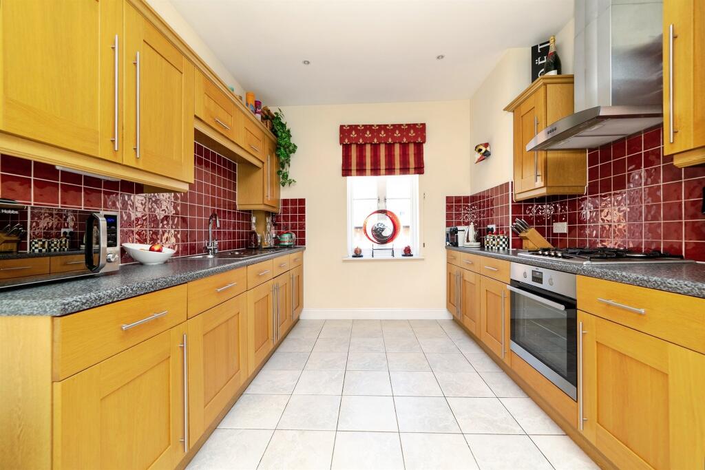 Additional image 2 of Devon Mead, Hatfield