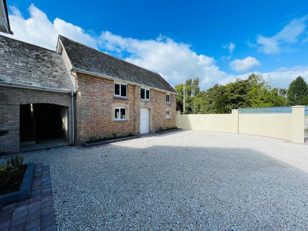 East Stoke photo 3