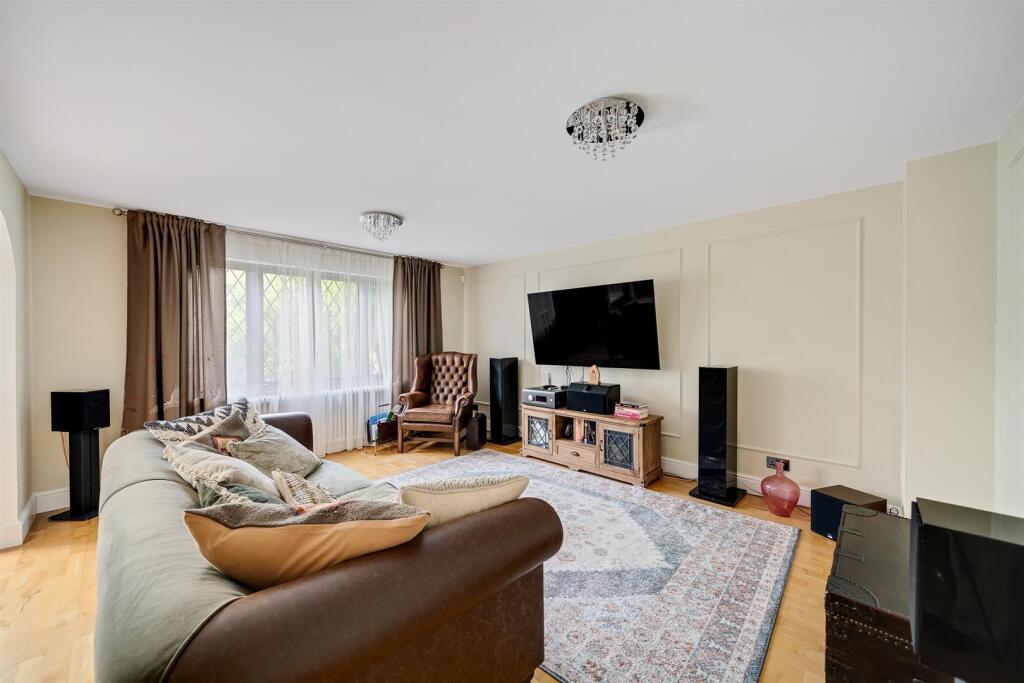 House in London, Blackbrook, Bickley - More