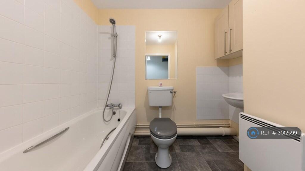Apartment in Norwich - View 5