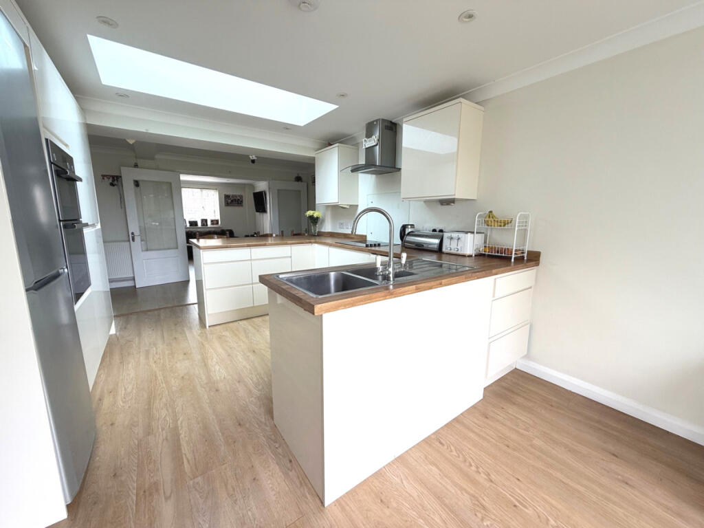 House in Chichester, Westerton, Westhampnett - View 5