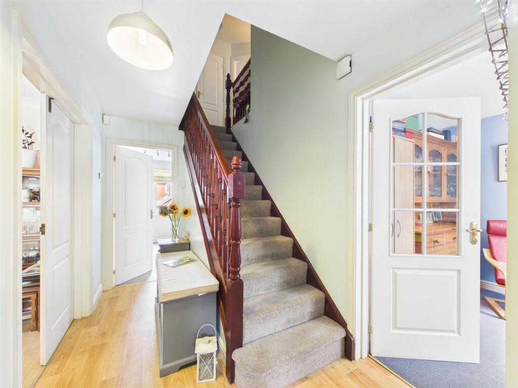 House in Worcester - View 5