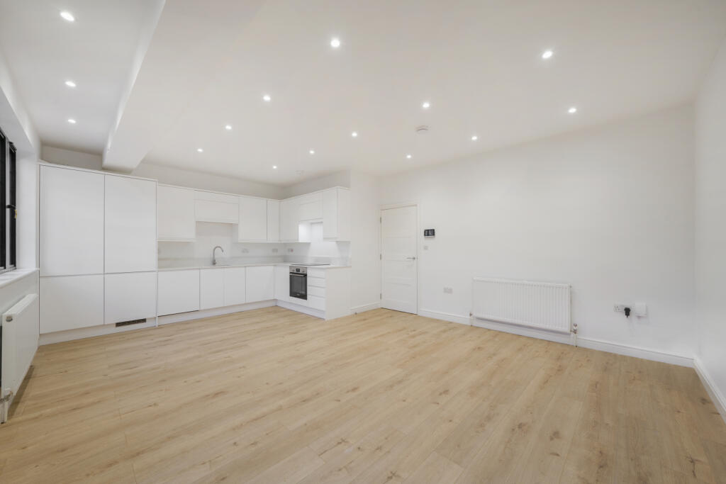 Main image of property: Nether Street, West Finchley N3