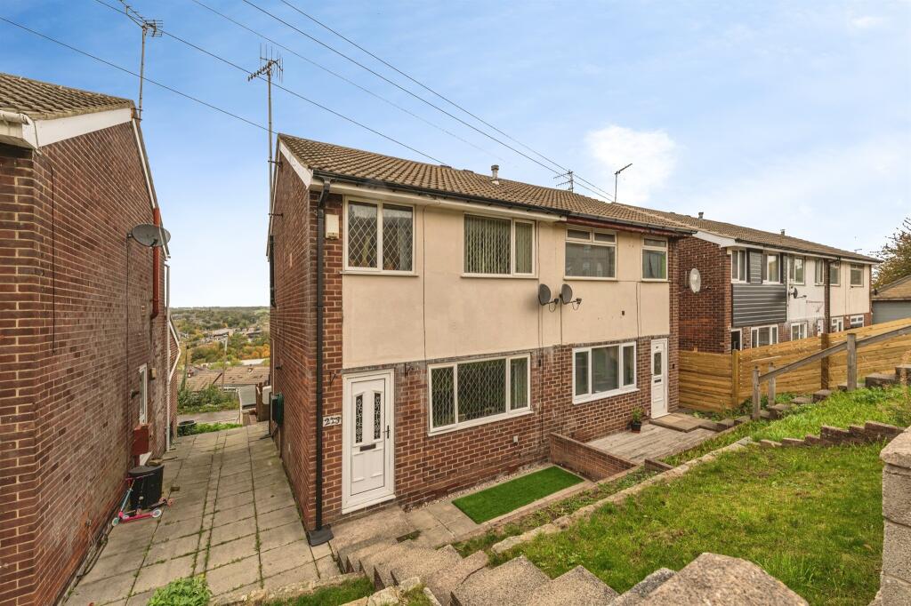 Main image of property: Commonside, Batley