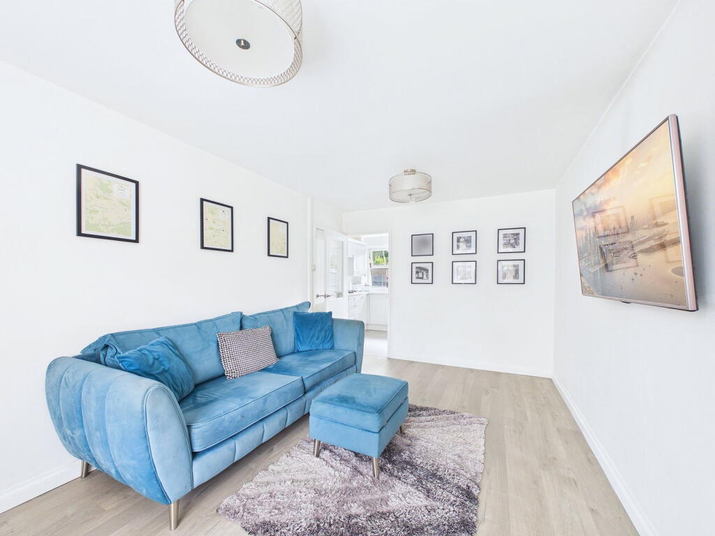 House in Three Rivers, Croxley Green - View 2