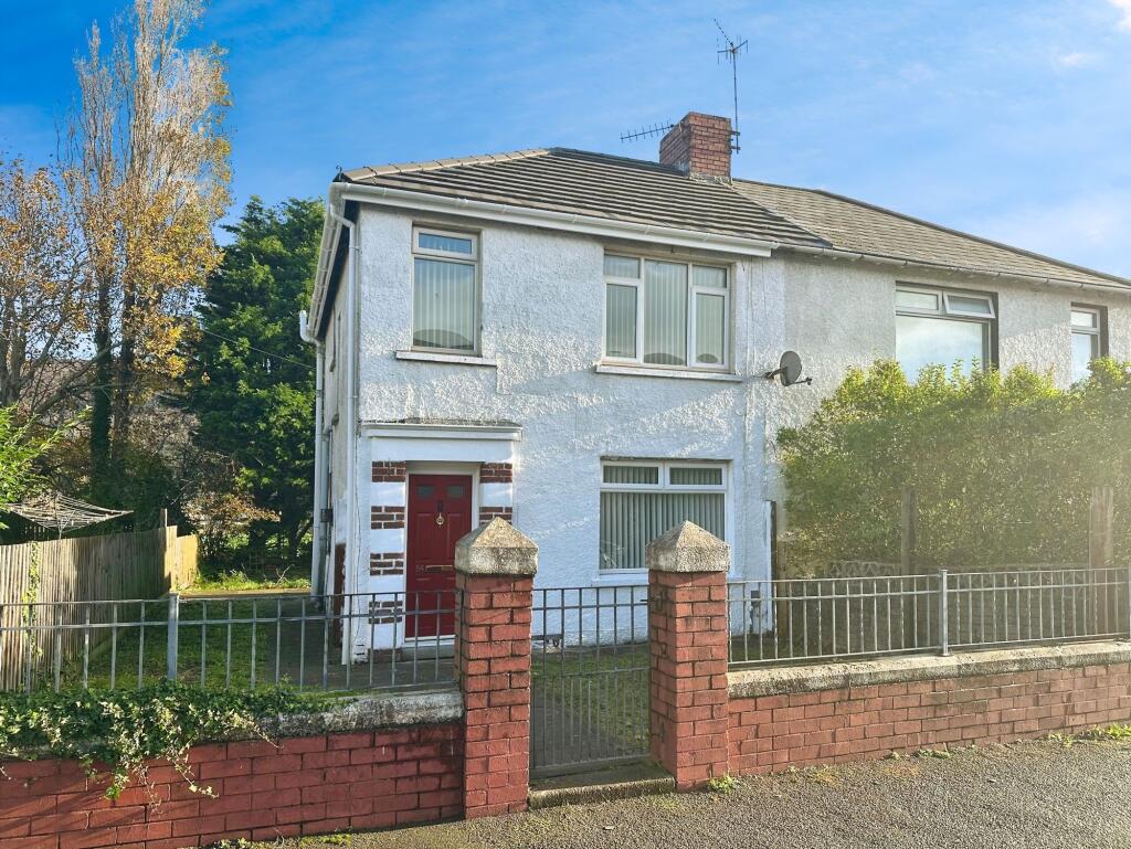 3-bed semi-detached on Pendarvis Terrace, Port Talbot, SA12, £125,000